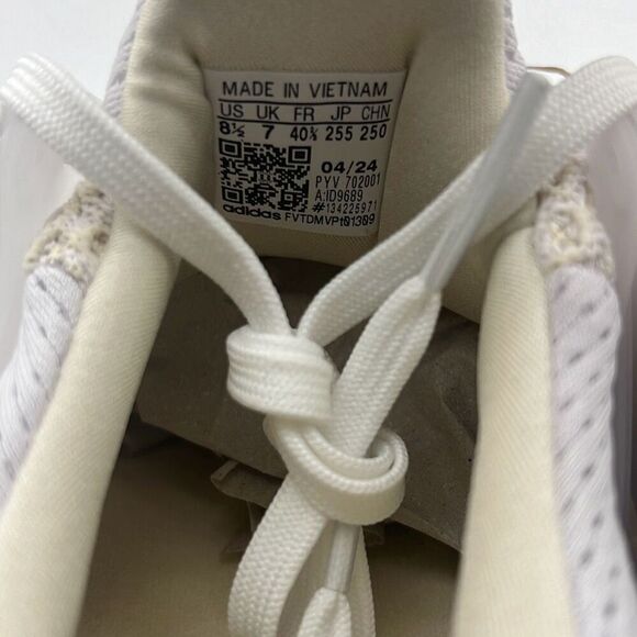 Adidas Ultraboost 1.0 White Gum Silver 1D9689 Running Shoes NWB Women's size 8.5 - Picture 3 of 9